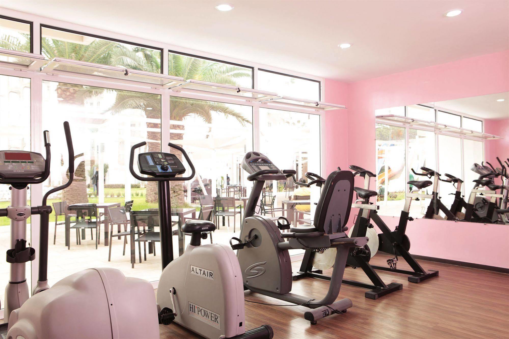 欧罗巴肯兹酒店 阿加迪尔 外观 照片 A gym at a hotel